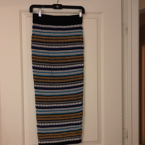 Torn by Ronny Kobo midi skirt fitted textured S sweater - Picture 5 of 8